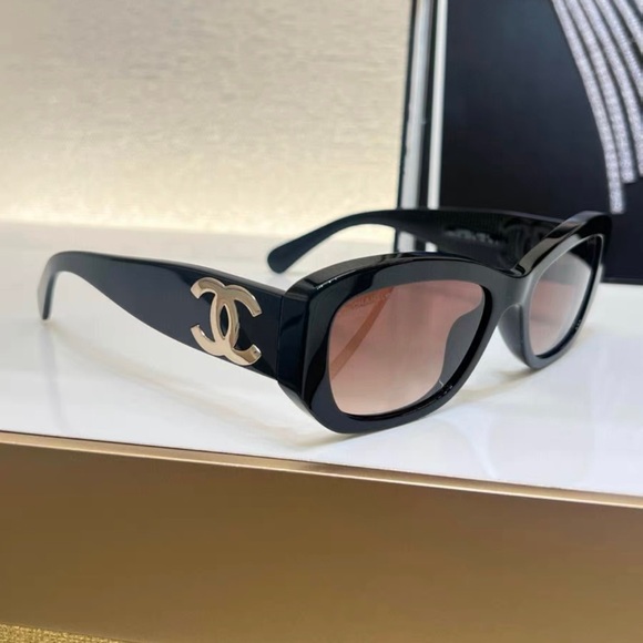 CHANEL Black Sunglasses with Gold Accents - Picture 2 of 4
